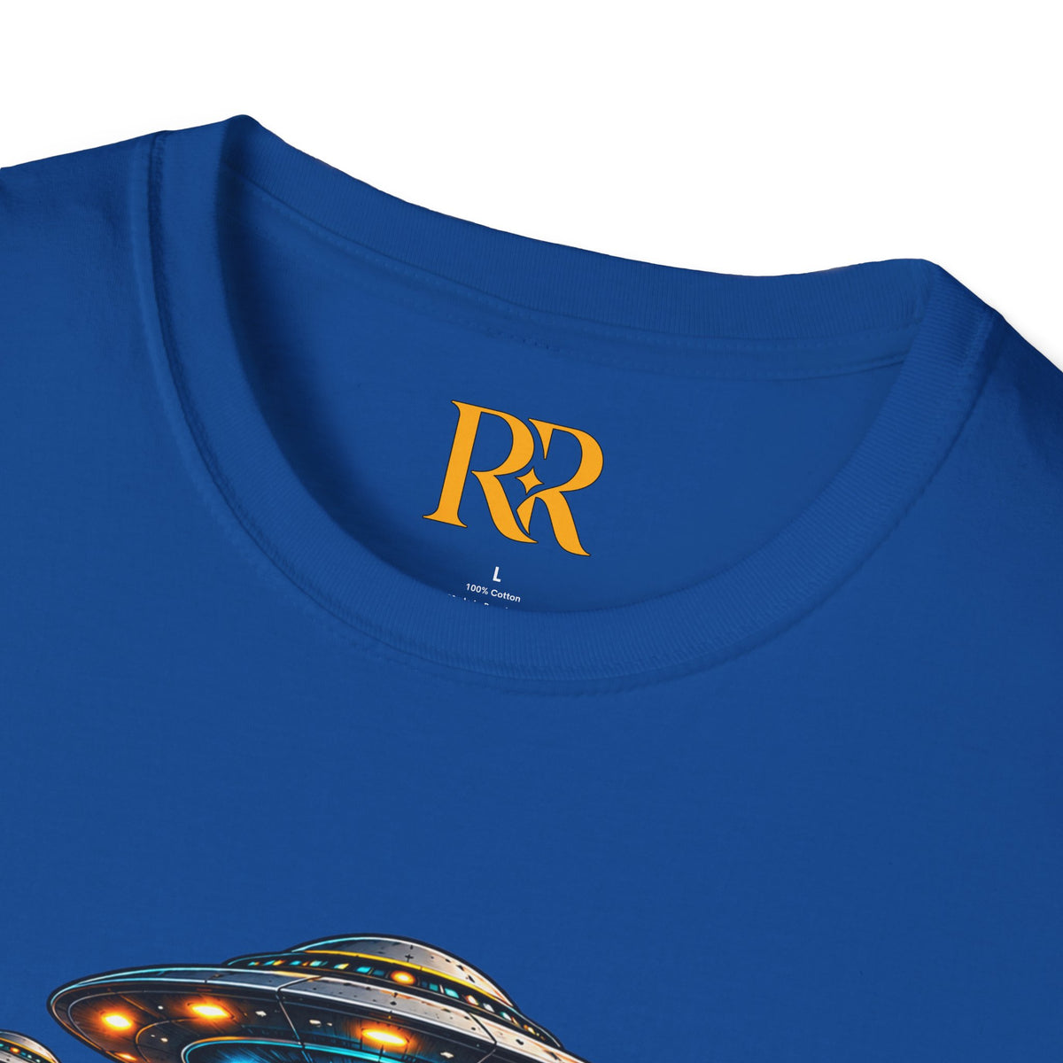 Alien Campfire UFO T-Shirt – Retro Space Adventure Graphic Tee