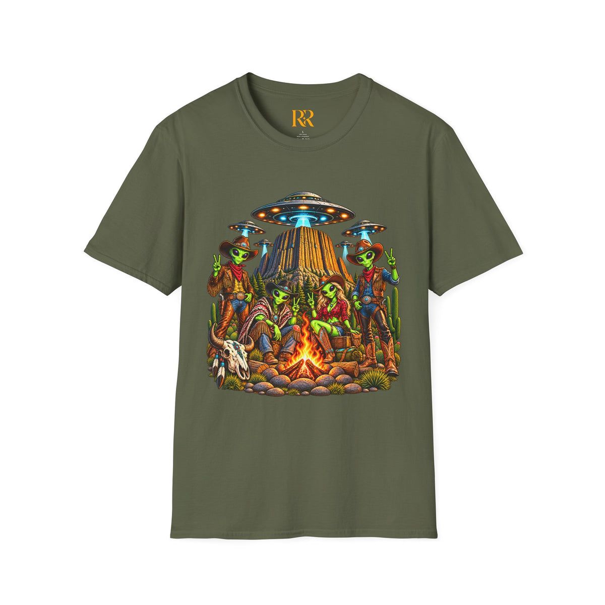 Alien Campfire UFO T-Shirt – Retro Space Adventure Graphic Tee