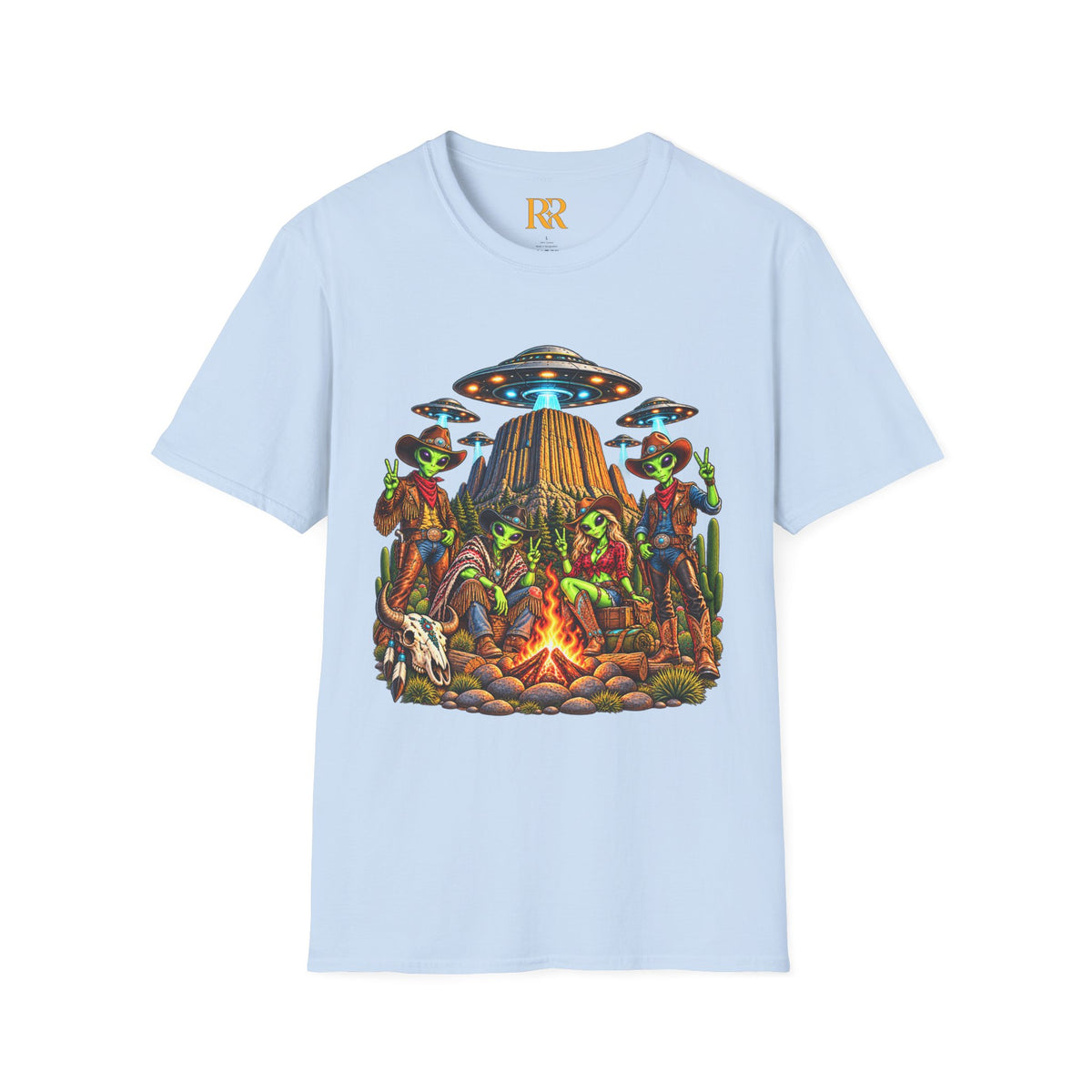 Alien Campfire UFO T-Shirt – Retro Space Adventure Graphic Tee