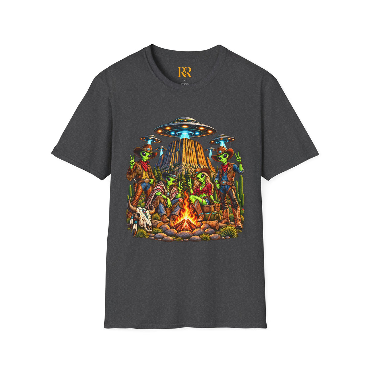 Alien Campfire UFO T-Shirt – Retro Space Adventure Graphic Tee