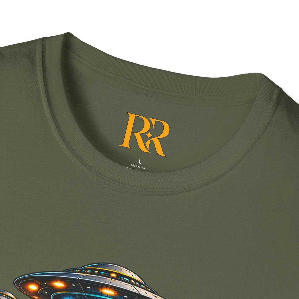 Alien Campfire UFO T-Shirt – Retro Space Adventure Graphic Tee