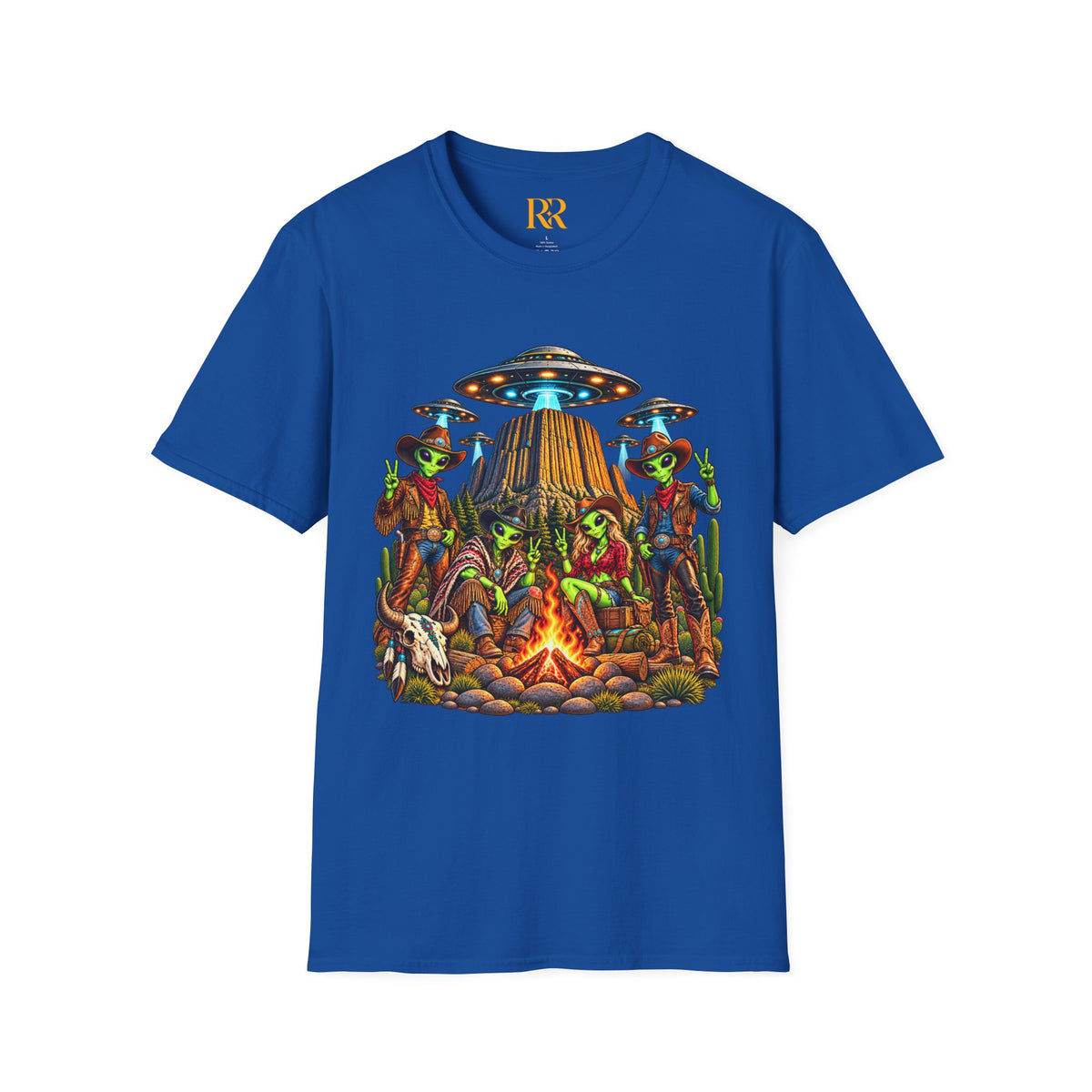 Alien Campfire UFO T-Shirt – Retro Space Adventure Graphic Tee